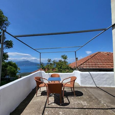 Παραδοσιακό Σπίτι Με Θέα Villa Trikeri Exterior photo