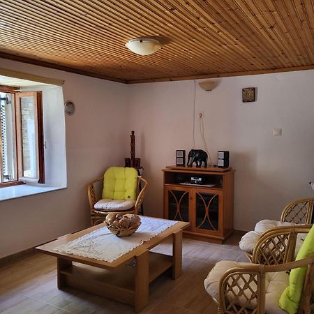 Παραδοσιακό Σπίτι Με Θέα Villa Trikeri Exterior photo